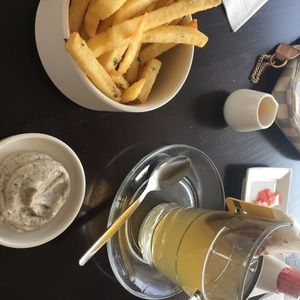 Meet your Posher, Hollee